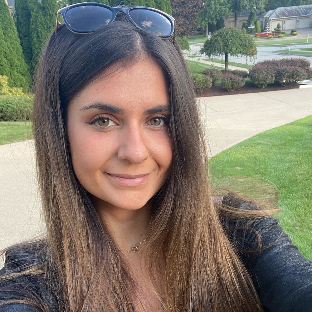 Meet your Posher, Julia